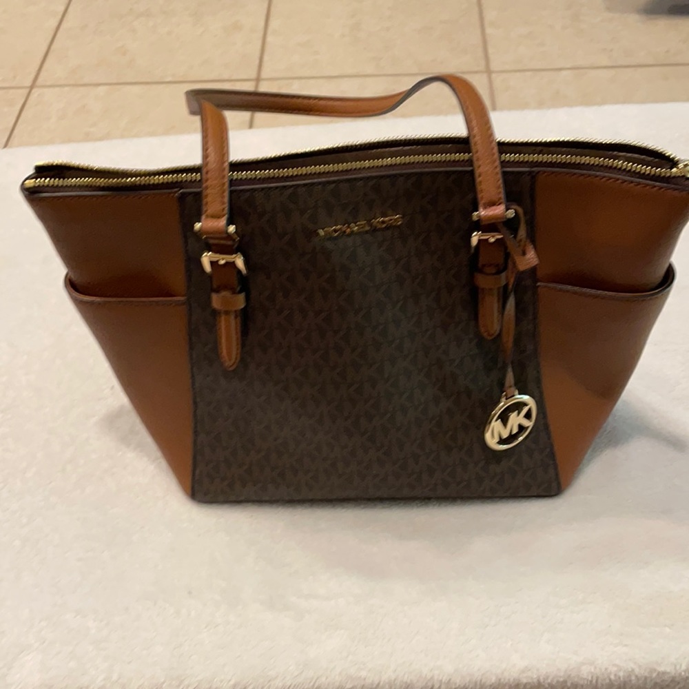 Charlotte Large Logo and Leather Top-Zip Tote Bag